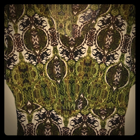 Ladies top - Picture 1 of 5